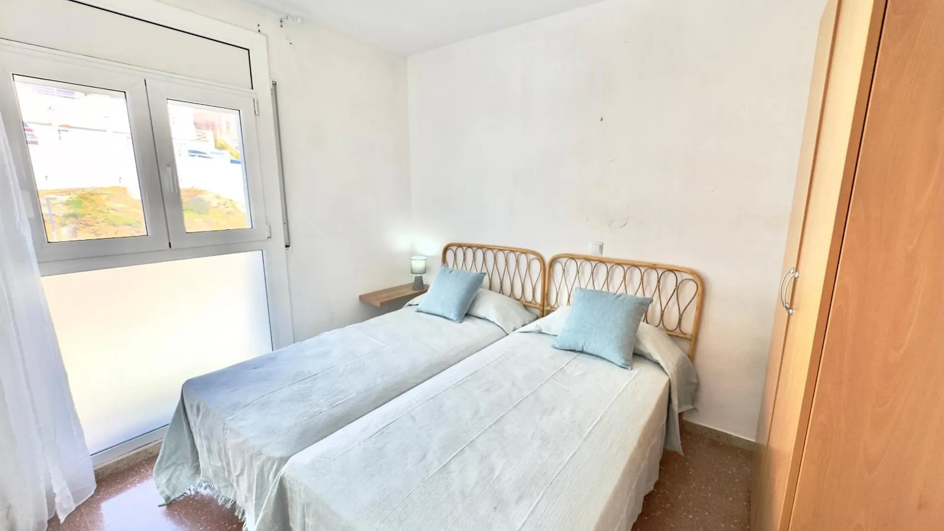 Blaumar Apartment Roses Spain