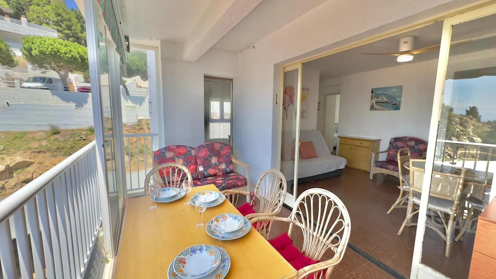 Blaumar Apartment Roses Spain